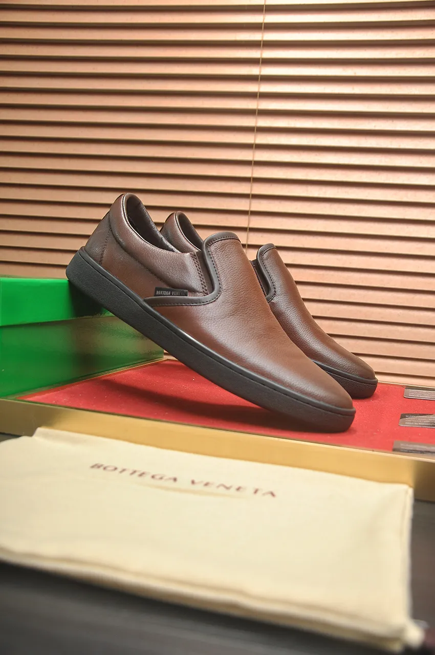 Men's shoes💰540💶【BV】Official website men's shoes👊🏻Cow leather braid🔰Cow leather lining rubber outsole🔲Counter 1:1 quality The identity of every successful man🍃The upper and solemn feet🚶🏻🚶🏻High-end custom counter original replicas📯Imported cowhide purely hand-woven🐂The last will not change regardless of wind or rain🔘Stand the verification of time🔍️Code number: 39-45 (45 custom-made)